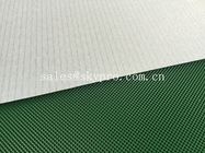 녹색 다이아몬드 PVC 컨베이어 벨트 광택 있는 광택이 없는 매끄러운 그립 정상