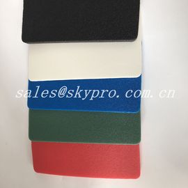 주조된 고무 제품 환경 친화적인 4mm 간격 다채로운 Ixpe 거품 밑받침